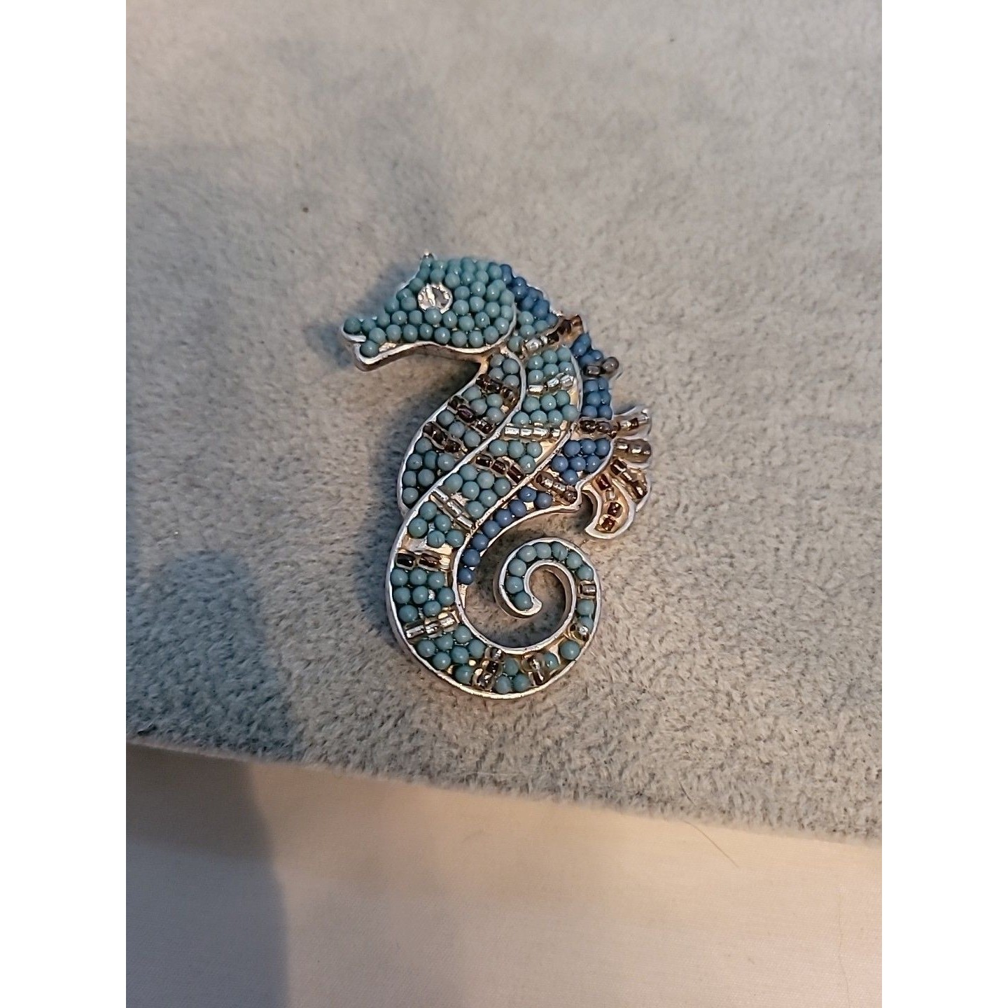 Vintage Liz Claiborne Seahorse Pin Signed Lc For Liz Claiborne Turquoise 2 25$